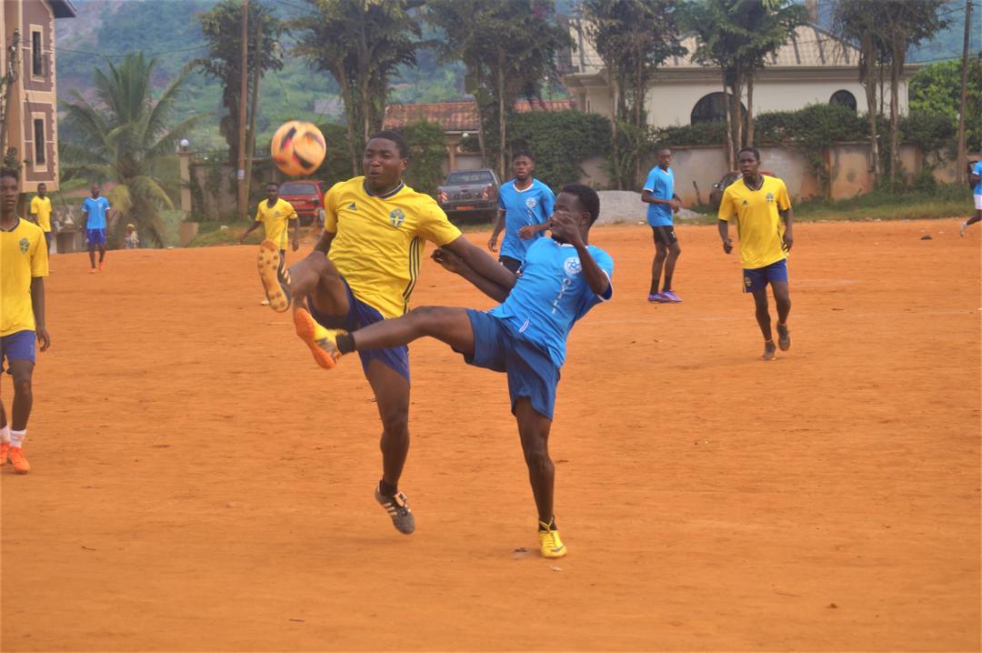 Don | Faire un don | donner | 340 maillots pour les futurs stars du football au Cameroun | NKUL EDING Universal Stars FC